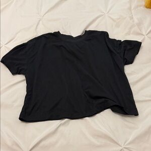 Vuori Black Short Sleeve cropped Tee